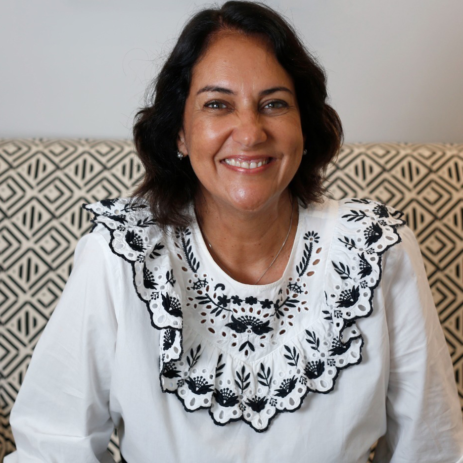 Palestrante Luciana Nunes - Diretora da consultoria Estratégia Soluções em Marketing, especializada em Planejamento de Marketing e Gestão